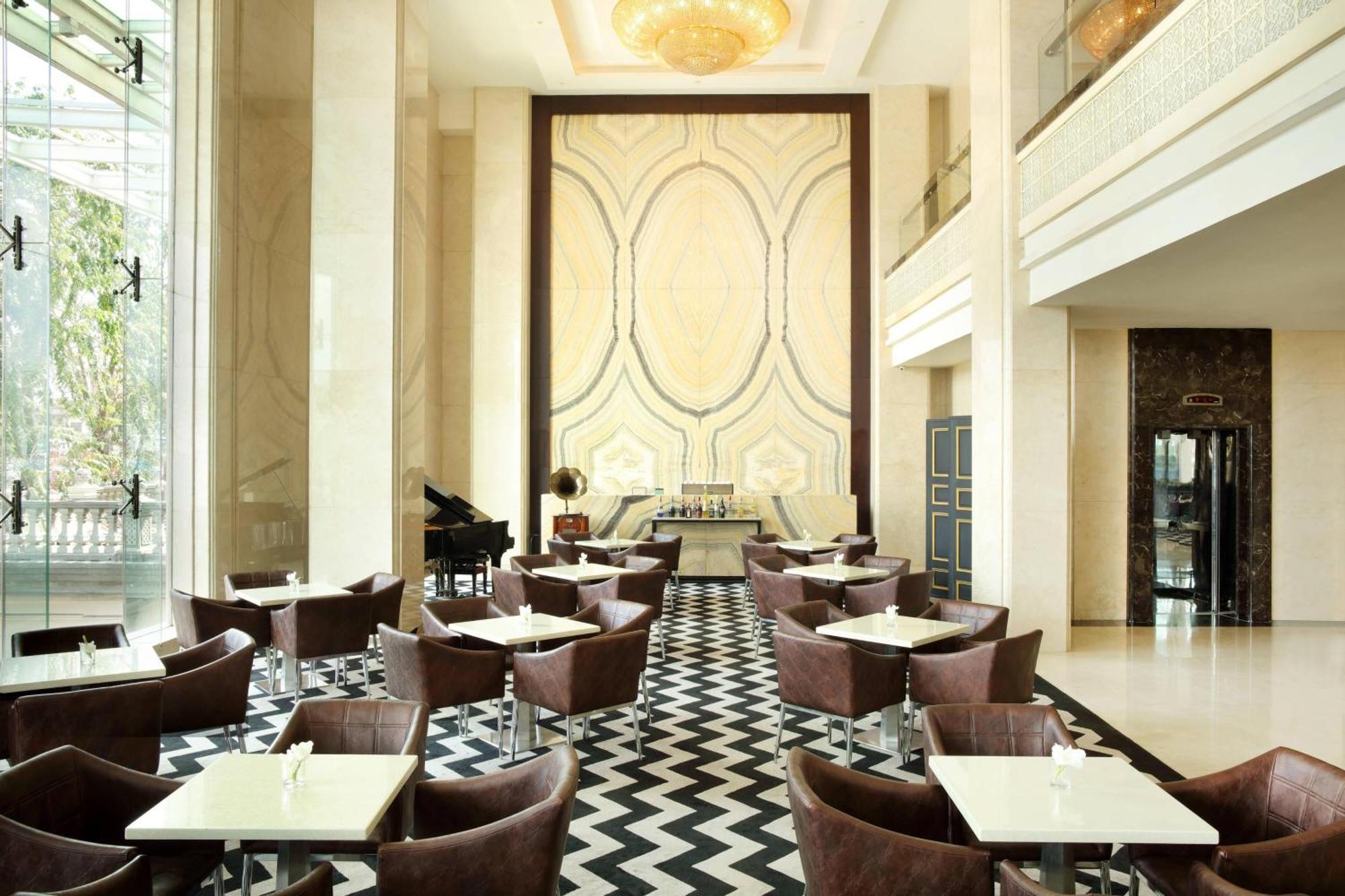 Four Points By Sheraton Medan Exterior foto