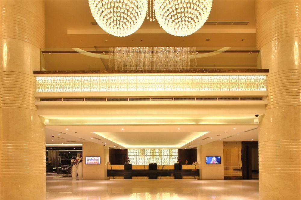 Four Points By Sheraton Medan Exterior foto